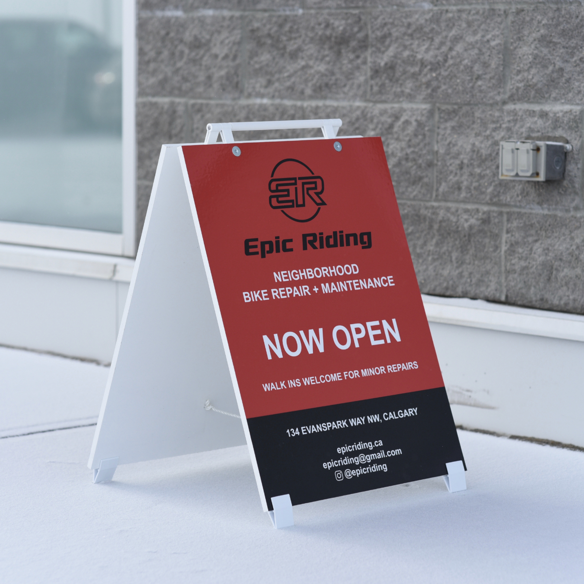 HingeHandle on A-frame sign